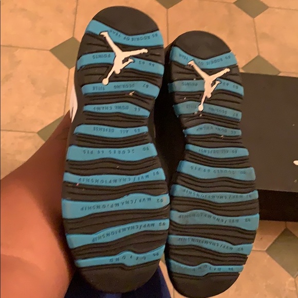 Powder Blue Retro 10 Jordan - Picture 4 of 4